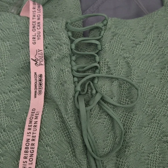 Oh Polly Zuni Lace Up Back Petite Trousers in Green - Picture 7 of 7